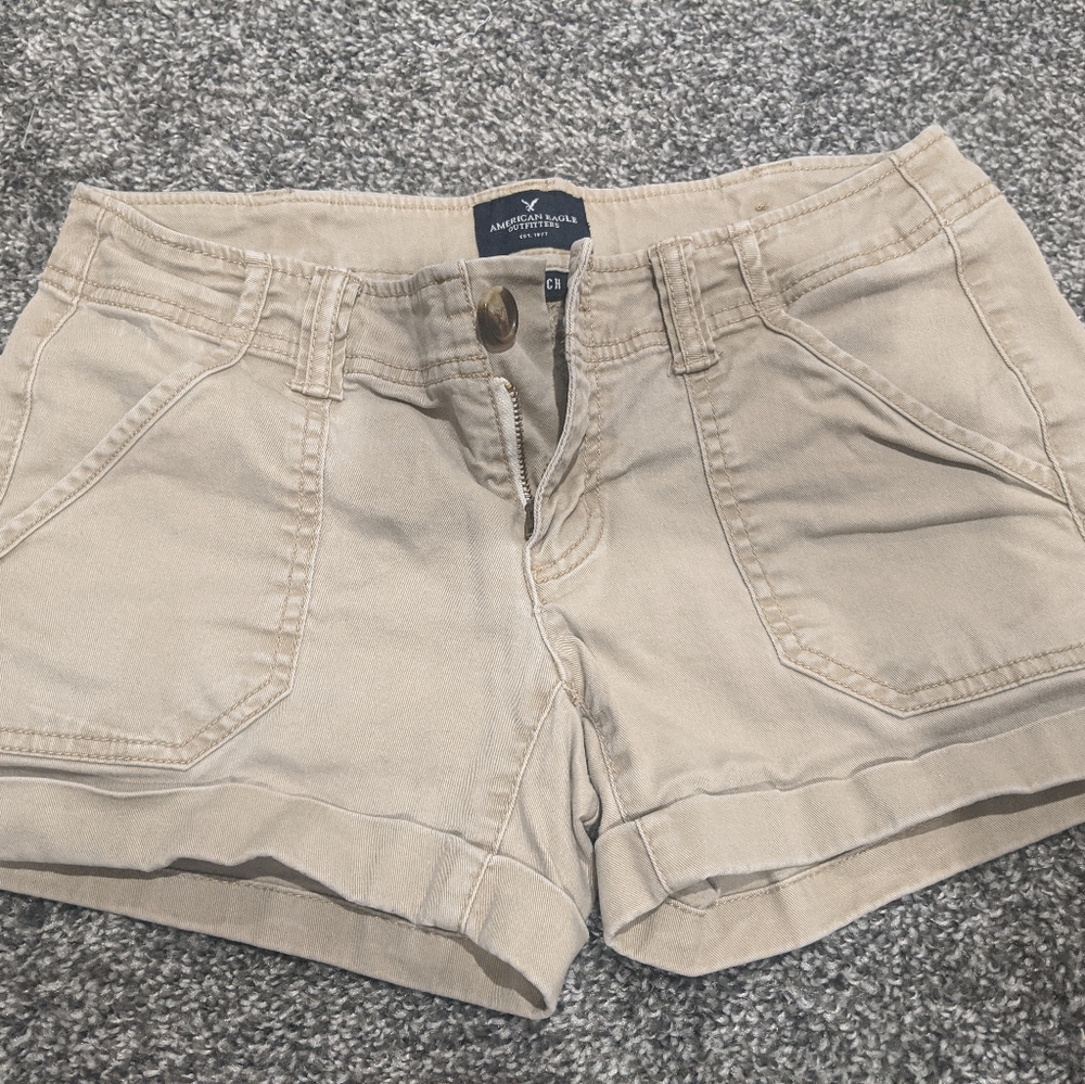 (Bundled) American Eagle size 2 midi shorts